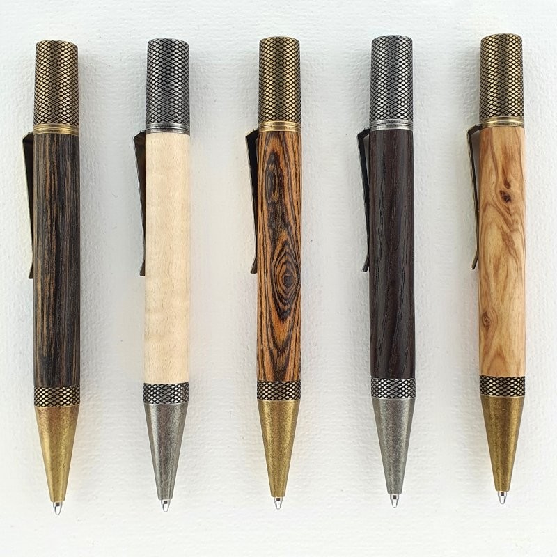 Bild 293 Dreh-Kugelschreiber Antik Olive, Ahorn... vom 29.7.2025-B293